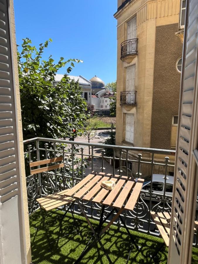 فيشي Appartement Calme Avec Balcons & Vue Sur Thermes المظهر الخارجي الصورة