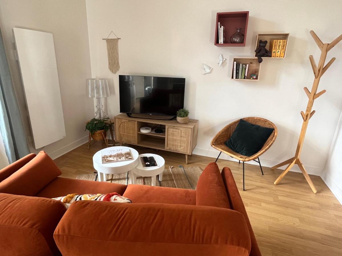 فيشي Appartement Calme Avec Balcons & Vue Sur Thermes المظهر الخارجي الصورة